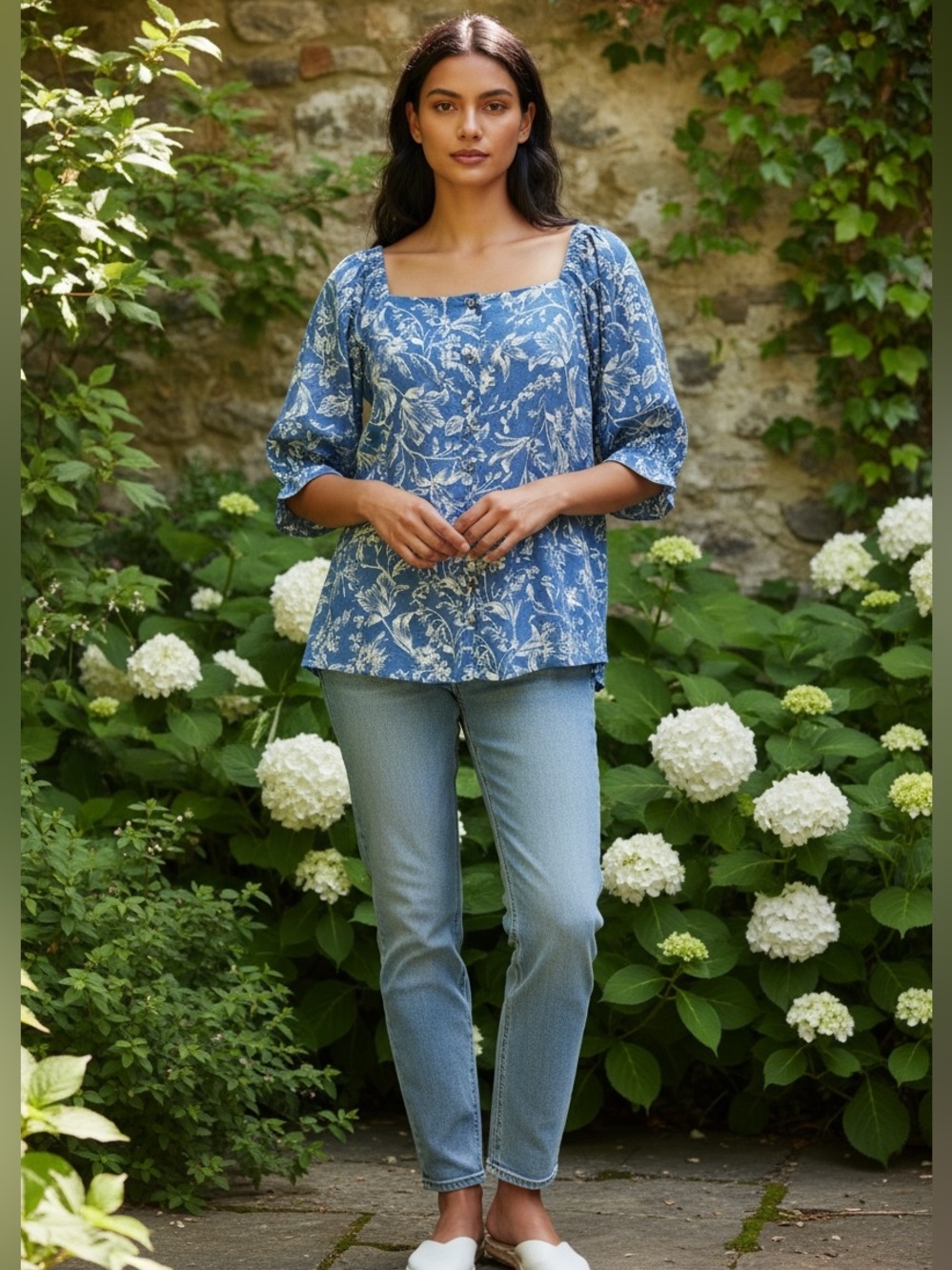 LC Lauren Conrad Blue Floral Square Neck Tie Sleeve Blouse Women’s Large